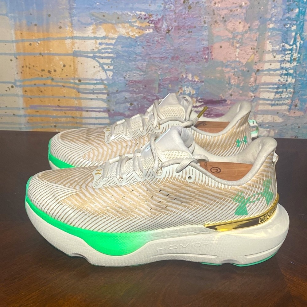 Under Armour 3027334-100 Women UA Infinite Pro Etched In Stone Running Shoes 9.5